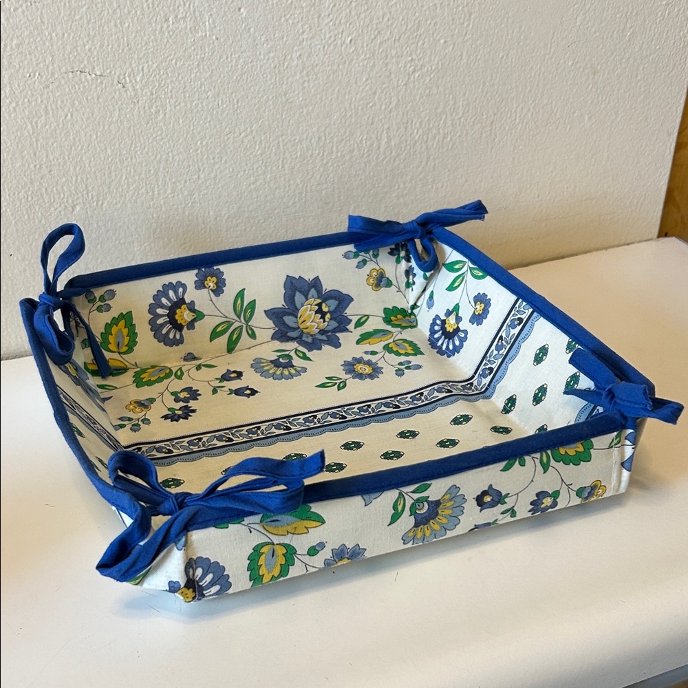 Napkin Basket Italian